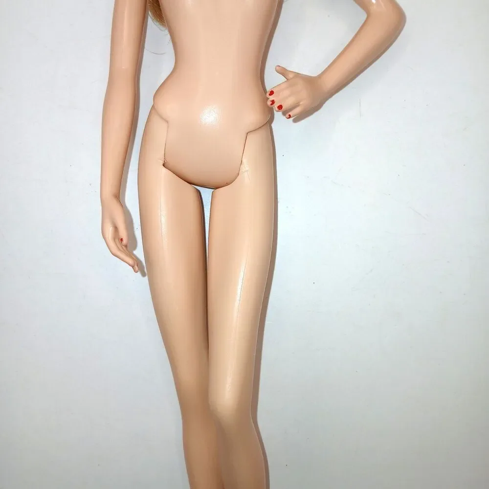 Barbie Model Muse Doll Hip Pose Red Lips Teeth Show 2 Tone Blonde Hair 2015